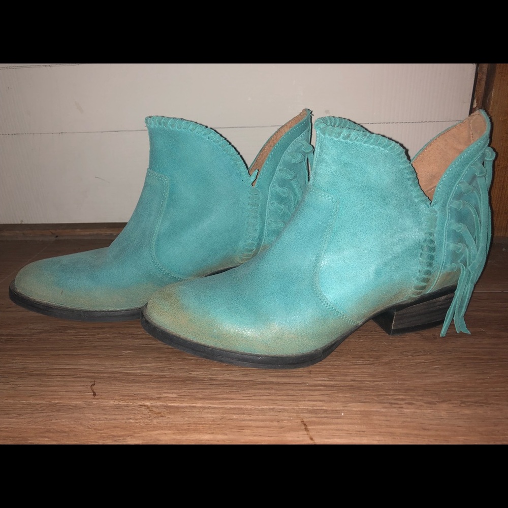 Circle G Fringe booties